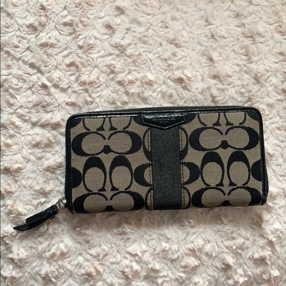 Coach logo wallet